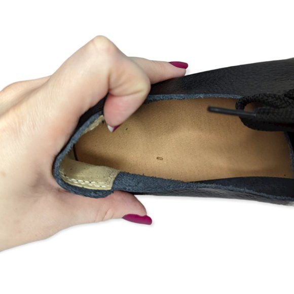 Women's Black Leather Off Set Breathable Lightweight Shoes Size 37/ US Size 6.5 - Picture 11 of 11